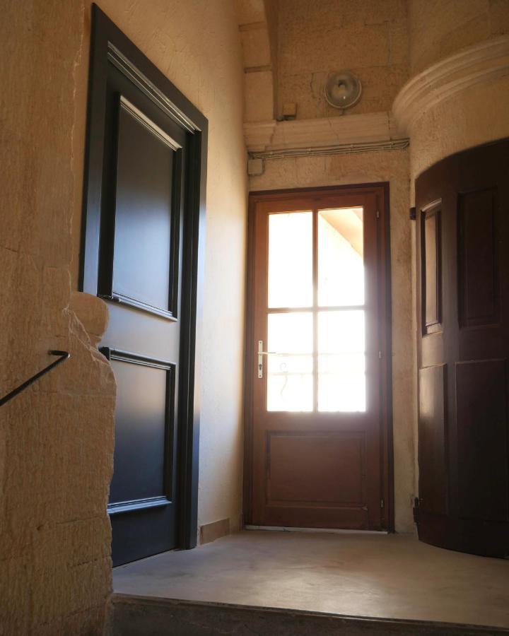 Superbe Appartement Avec Vue Arles Eksteriør billede